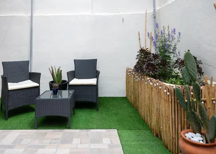 Апартаменты Anesis With A Yard Каламата