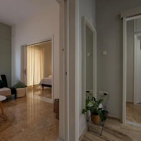 Anesis With A Yard Apartment *