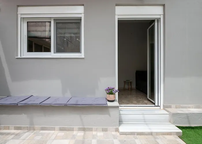 Anesis With A Yard Kalamata